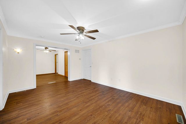 925 S Indiana Avenue, Crown Point, IN 46307