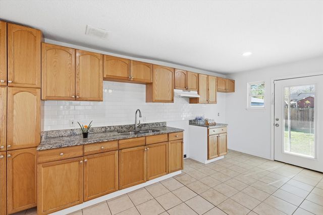 4024 Moler Street, Dallas, TX 75211