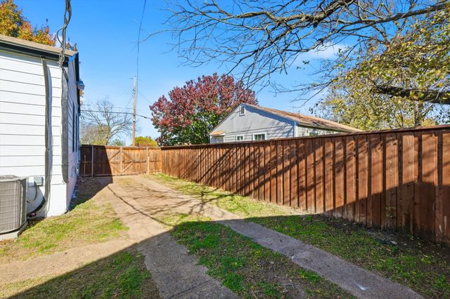 4024 Moler Street, Dallas, TX 75211