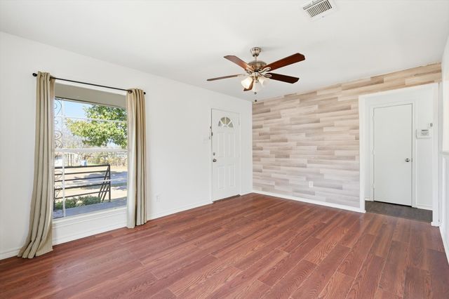 4024 Moler Street, Dallas, TX 75211