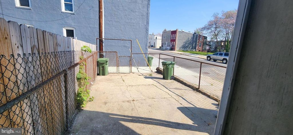 Image 17 of property listing at 1746 E OLIVER ST, Baltimore, MD 21213