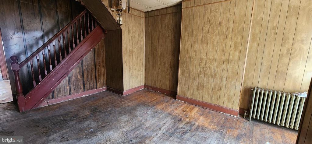 Image 5 of property listing at 1746 E OLIVER ST, Baltimore, MD 21213