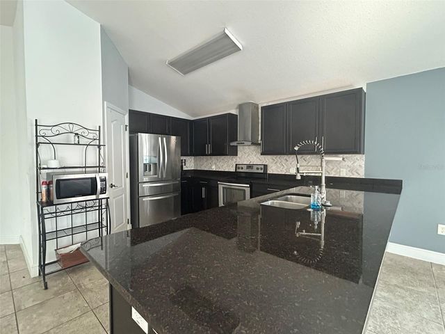 305 CHELMSFORD COURT, Kissimmee, FL 34758