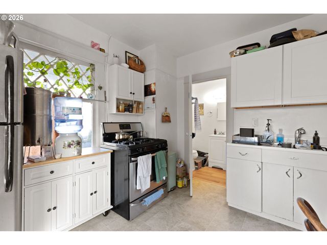 942 Se 16th Ave, Portland, OR 97214