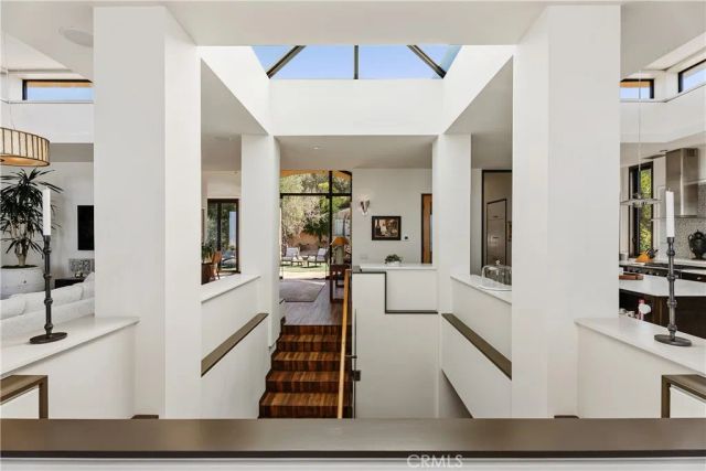 2378 Crestview Drive, Laguna Beach, CA 92651