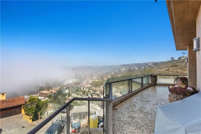 2378 Crestview Drive, Laguna Beach, CA 92651