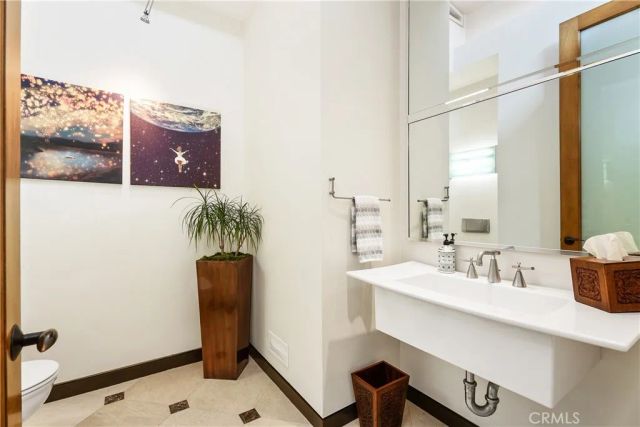 2378 Crestview Drive, Laguna Beach, CA 92651