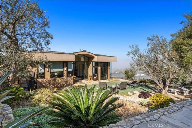 2378 Crestview Drive, Laguna Beach, CA 92651