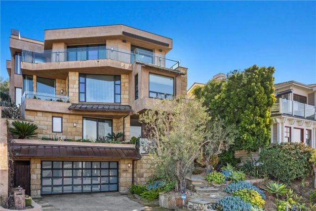 2378 Crestview Drive, Laguna Beach, CA 92651