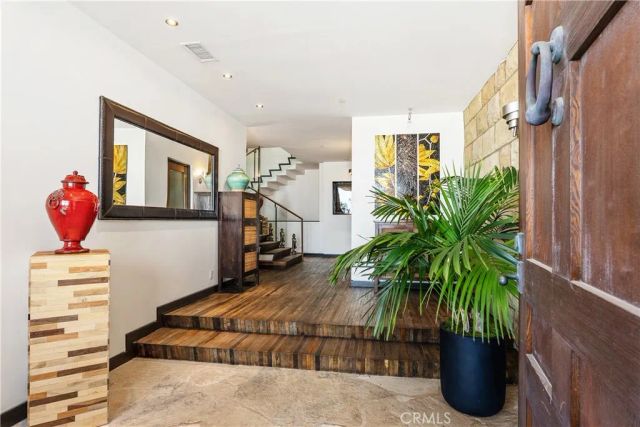 2378 Crestview Drive, Laguna Beach, CA 92651