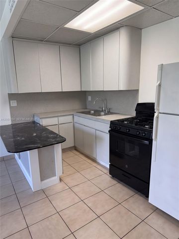 1845 Pembroke Road 4-27, Hollywood, FL 33020