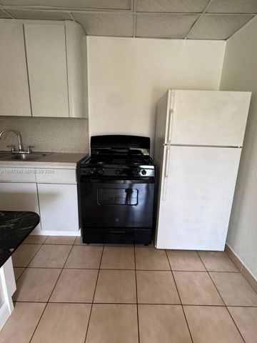 1845 Pembroke Road 4-27, Hollywood, FL 33020