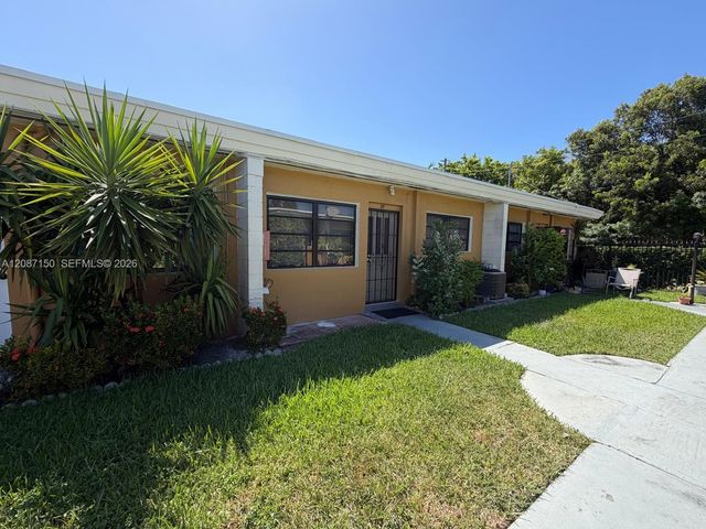 1845 Pembroke Road 4-27, Hollywood, FL 33020