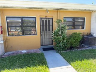 1845 Pembroke Road 4-27, Hollywood, FL 33020