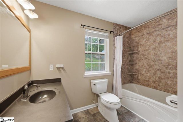 340 Camperdown Court, Easley, SC 29642