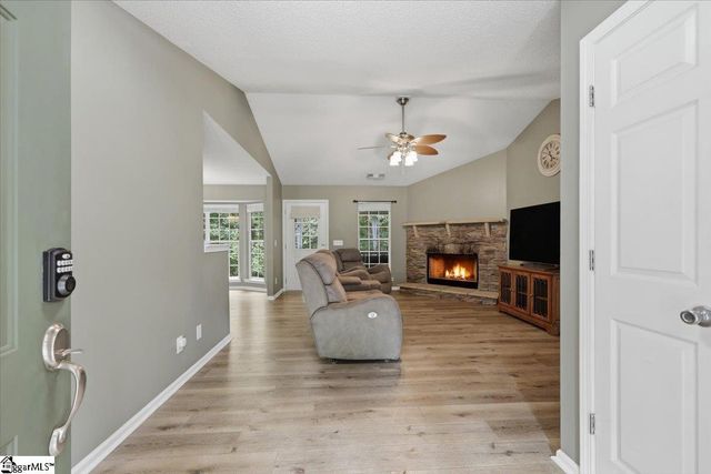 340 Camperdown Court, Easley, SC 29642