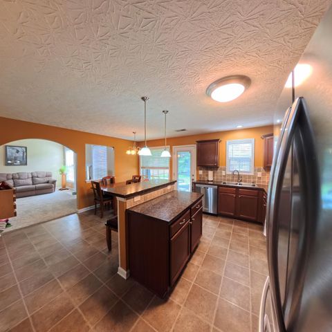 156 Whitman Way, Georgetown, KY 40324