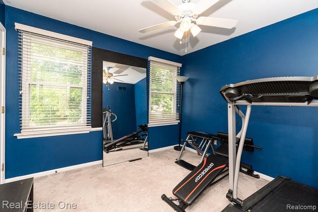 606 Whitney Drive, Rochester Hills, MI 48307