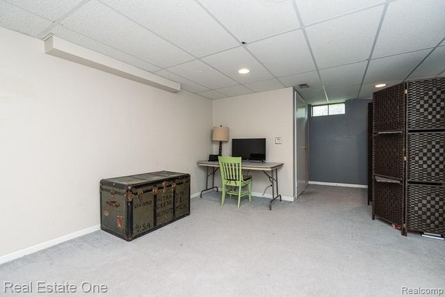 606 Whitney Drive, Rochester Hills, MI 48307