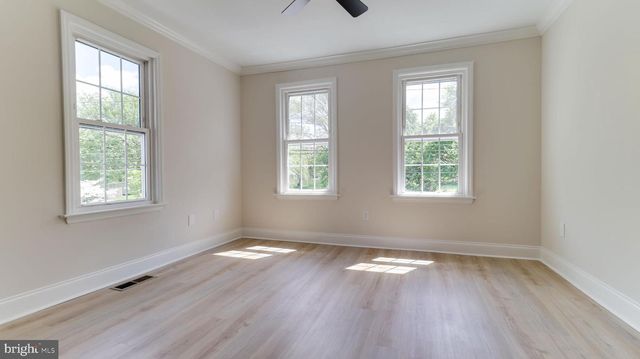 315 LINDEN ST, Moorestown, NJ 08057