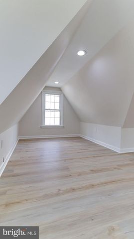 315 LINDEN ST, Moorestown, NJ 08057