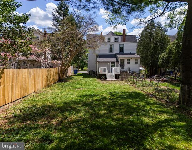 315 LINDEN ST, Moorestown, NJ 08057