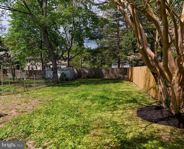 315 LINDEN ST, Moorestown, NJ 08057