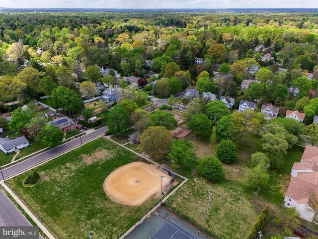 315 LINDEN ST, Moorestown, NJ 08057