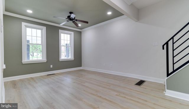 315 LINDEN ST, Moorestown, NJ 08057