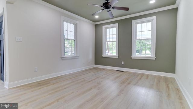 315 LINDEN ST, Moorestown, NJ 08057