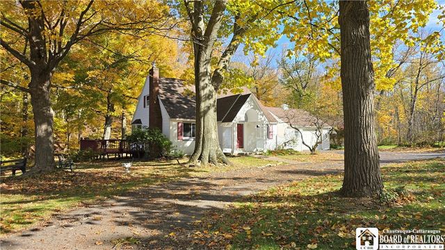 3194 Whitaker Road, Sheridan, NY 14063