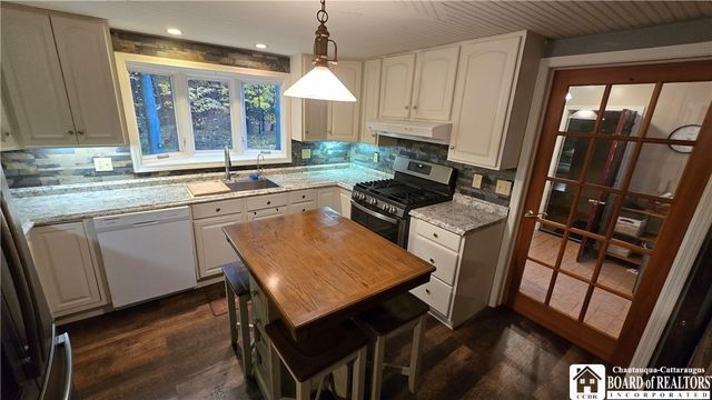 3194 Whitaker Road, Sheridan, NY 14063