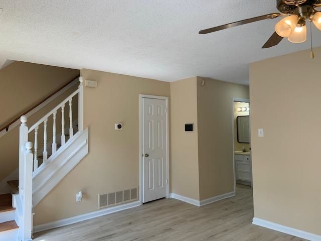 1682 SMOKEHOUSE DR, Memphis, TN 38016