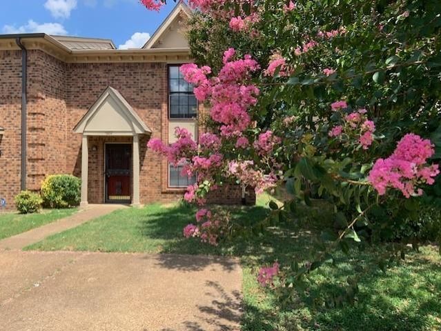 1682 SMOKEHOUSE DR, Memphis, TN 38016