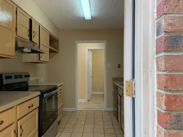 1682 SMOKEHOUSE DR, Memphis, TN 38016