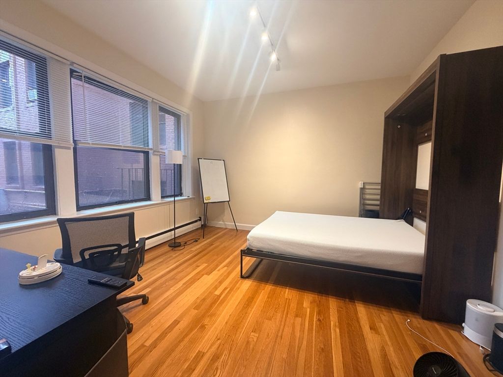 1242 Commonwealth Ave 45, Boston, MA 02134