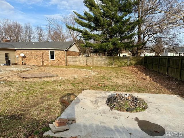 209 Aletha Drive, Sikeston, MO 63801