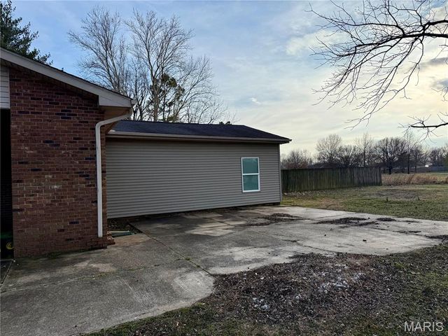 209 Aletha Drive, Sikeston, MO 63801