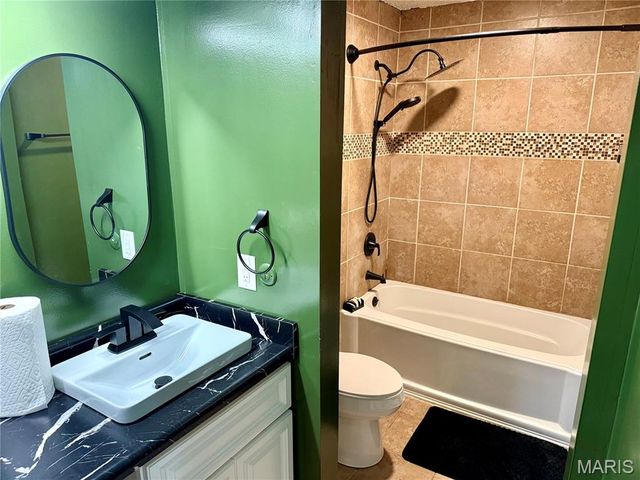 209 Aletha Drive, Sikeston, MO 63801