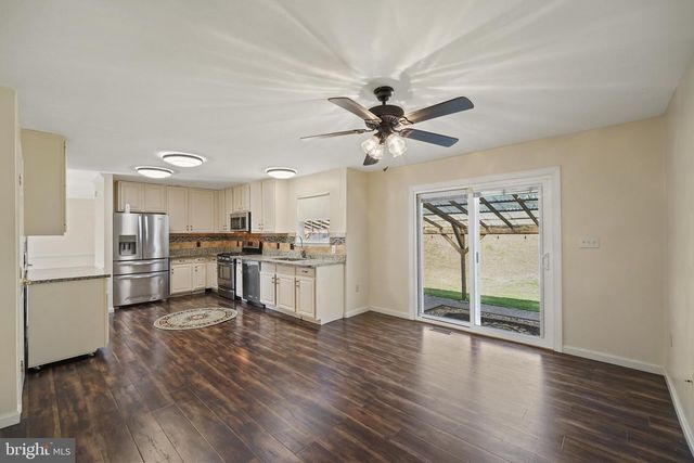 14158 ROCKINGHORSE DR, Woodbridge, VA 22193