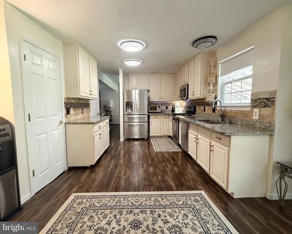 14158 ROCKINGHORSE DR, Woodbridge, VA 22193