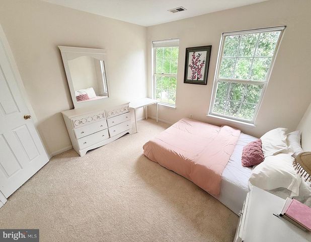 14158 ROCKINGHORSE DR, Woodbridge, VA 22193