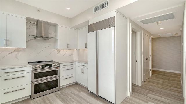 1211 GULF OF MEXICO DRIVE 701, Longboat Key, FL 34228
