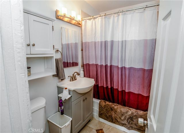 12127 216th, Hawaiian Gardens, CA 90716