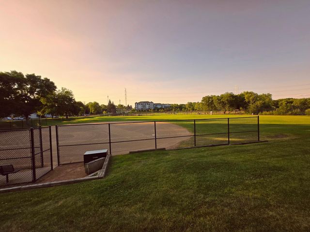 2765 Merrill Street, Roseville, MN 55113