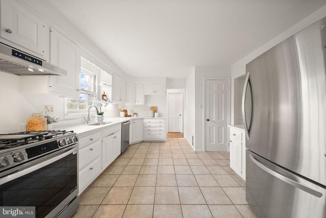 16694 OLD WATERFORD RD, Paeonian Springs, VA 20129