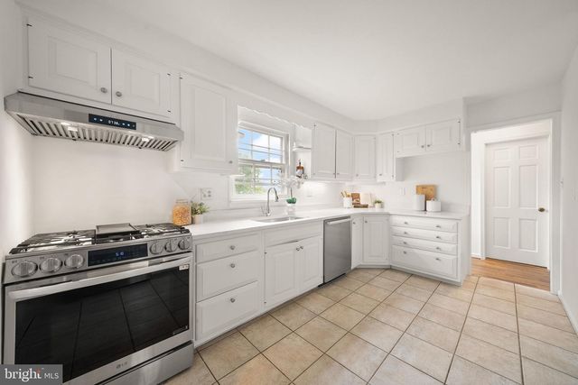 16694 OLD WATERFORD RD, Paeonian Springs, VA 20129