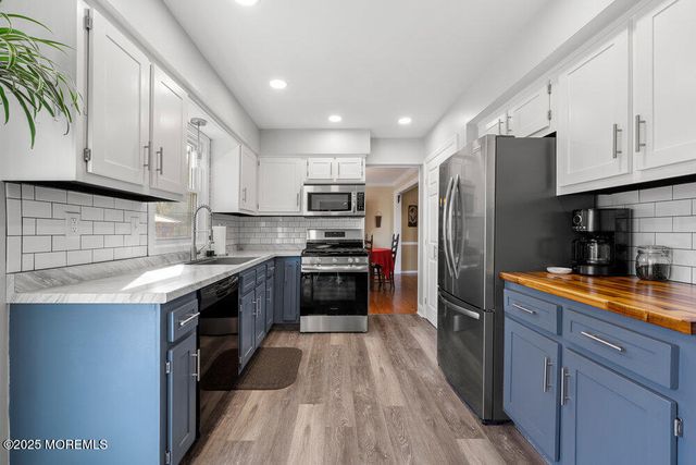 5 Dorchester Court, Jackson, NJ 08527