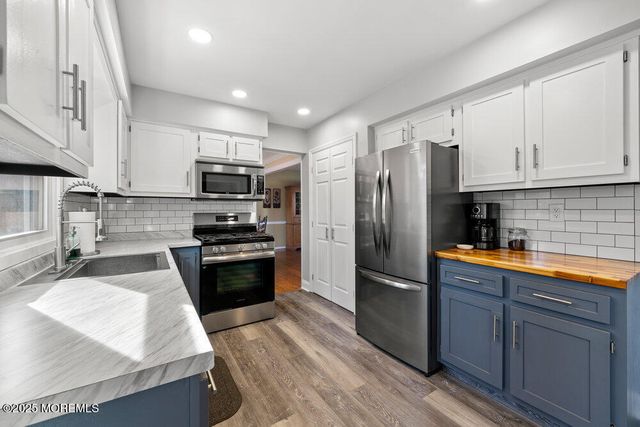 5 Dorchester Court, Jackson, NJ 08527