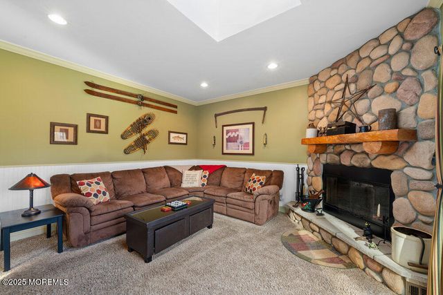 5 Dorchester Court, Jackson, NJ 08527